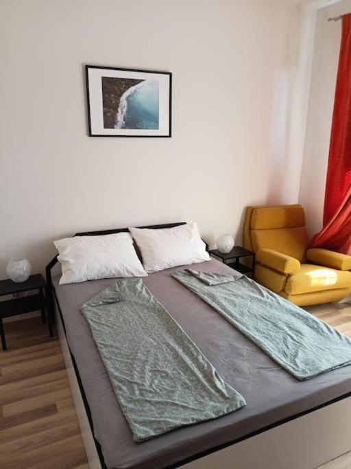 Apartmán Welcome To Daisy Sunny Place! Varna Exteriér fotografie